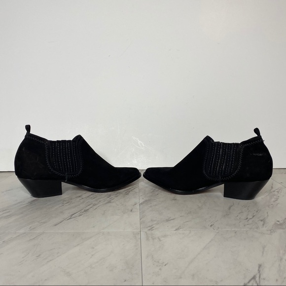 New! Schutz Jacqueline Low Profile Black Suede Bootie 6B - Picture 5 of 11